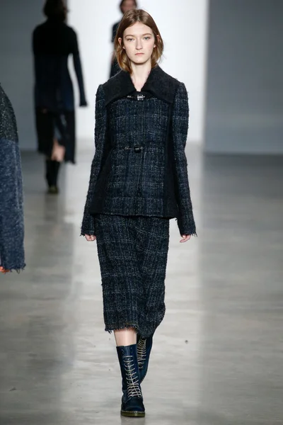 Look 28